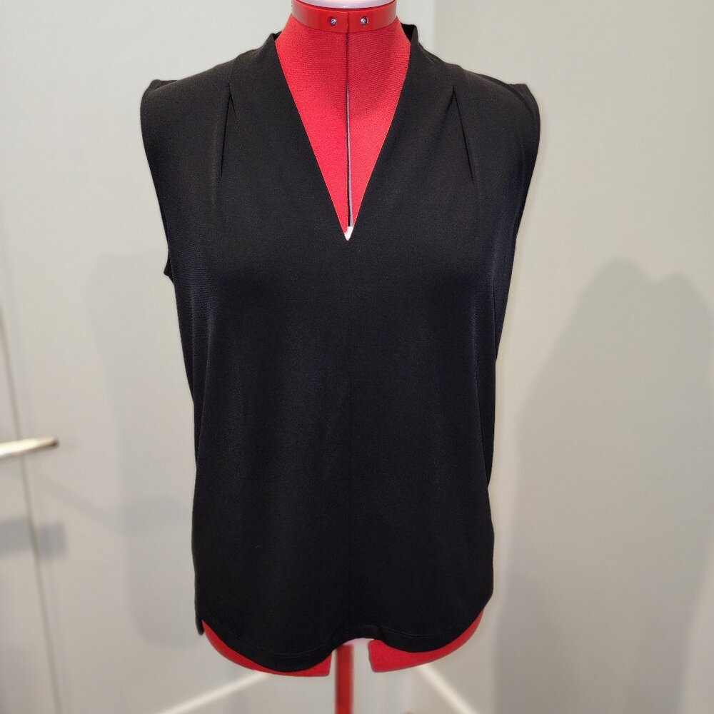 Tahari sleeveless blouse